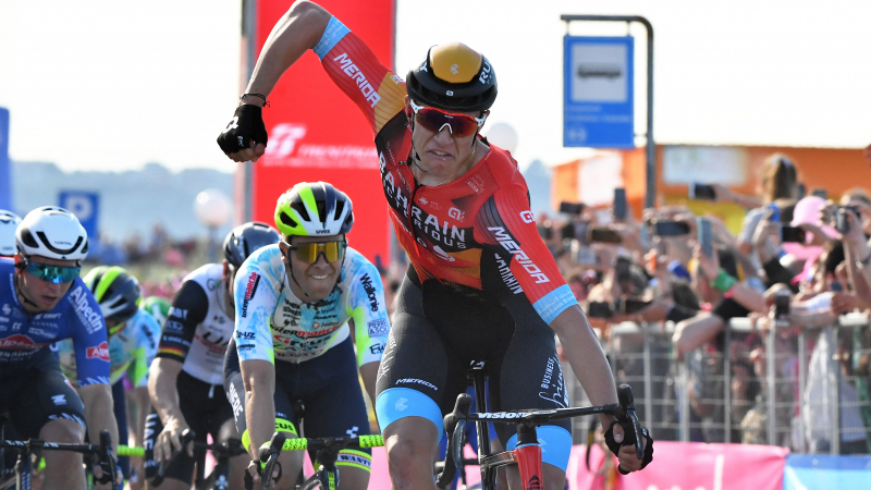 El primer sprint del Giro, para un debutante en la carrera: Jonathan Milan