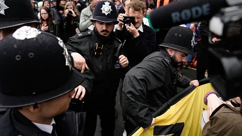 La Policía de Londres se disculpa por las detenciones de republicanos antes de la coronación de Carlos III