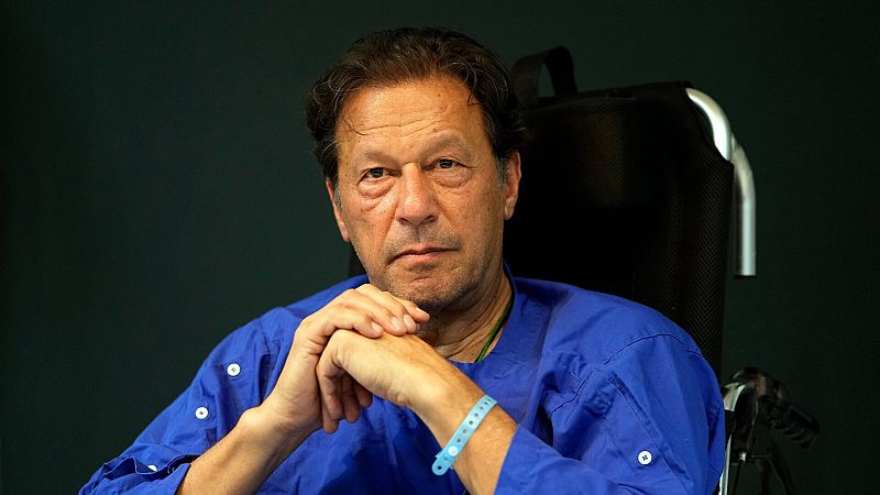 Un tribunal de Pakistán decreta ocho días de prisión preventiva para el ex primer ministro Imran Khan