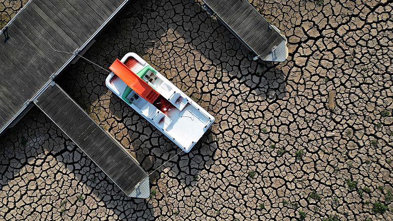 De la prohibición de comprar piscinas a acelerar trasvases: así responden a la sequía los países vecinos a España