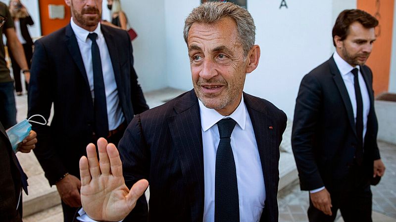 La Fiscalía pide procesar a Sarkozy por la presunta financiación libia de la campaña de 2007 que le llevó al poder