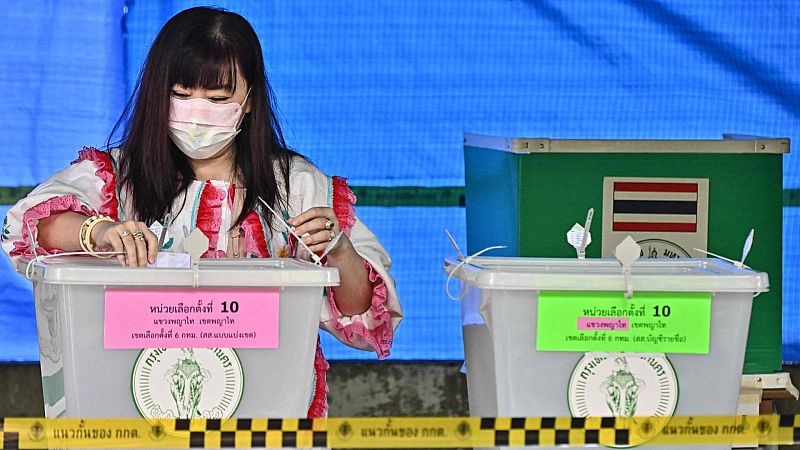 Los tailandeses acuden a las urnas para elegir entre continuidad o cambio tras el golpe de Estado de 2014