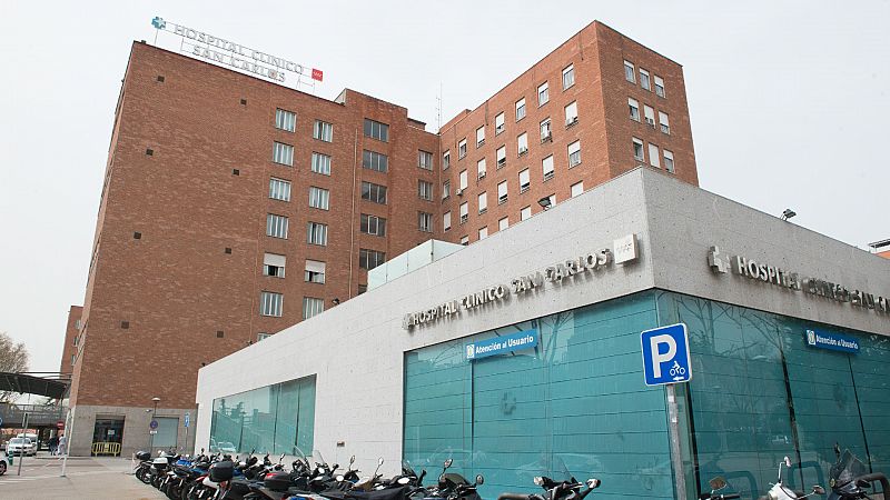 Un muerto y 24 intoxicados en un incendio en el Hospital Clínico San Carlos de Madrid