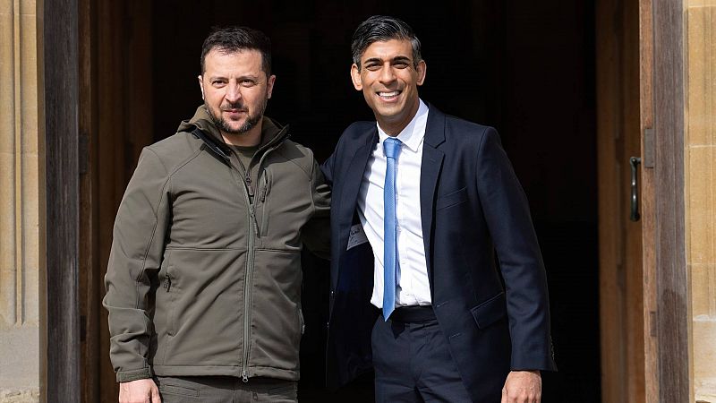 Sunak reitera su apoyo a Zelenski en Londres con más armamento pero descarta enviar aviones de combate