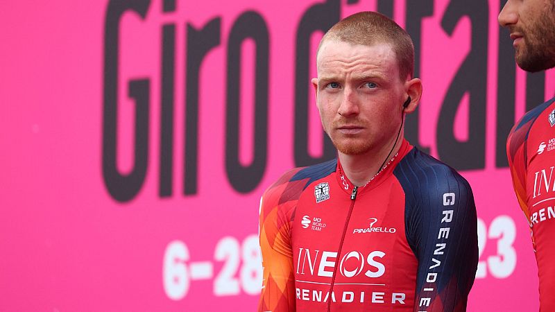 El británico Tao Geogeghan Hart abandona el Giro tras una dura caída en la etapa 11