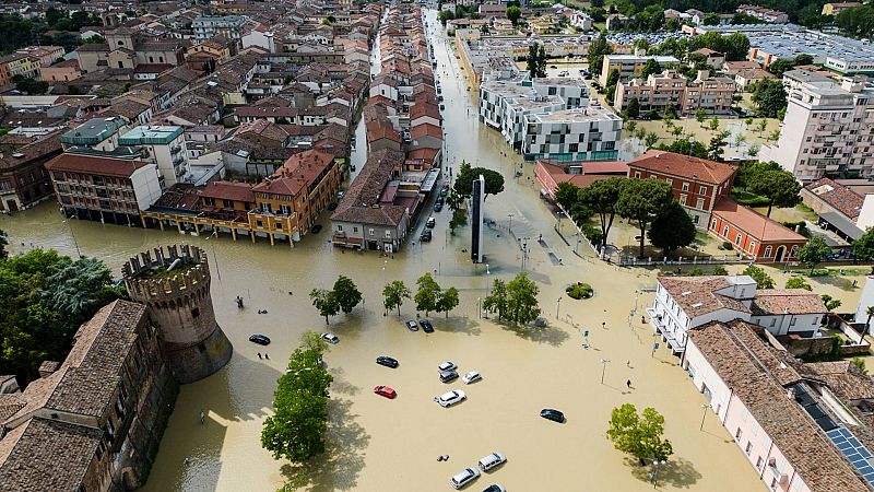 Las inundaciones en Italia dejan ya 14 muertos con zonas aisladas sin electricidad ni agua potable