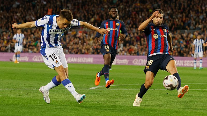 Barcelona 1-2 Real Sociedad: La Real soprende al Barça y le amarga su día de fiesta en el Camp Nou