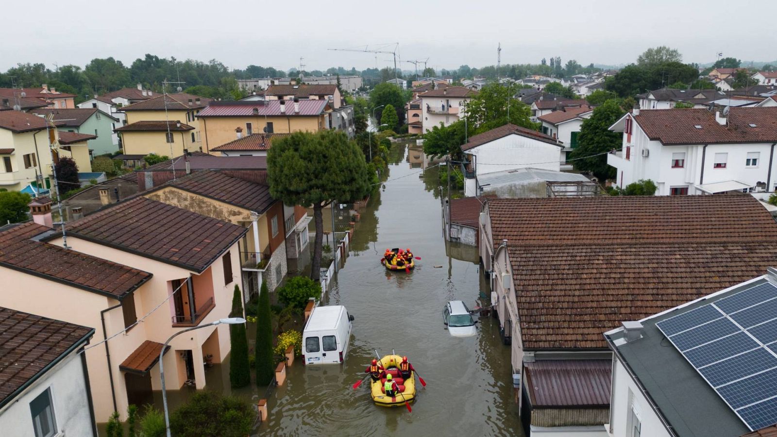 Inundaciones en Italia: los equipos de rescate siguen buscando afectados | Ver