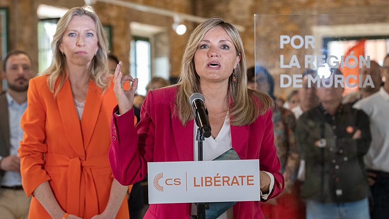Ciudadanos carga contra PP y PSOE: "Son corrupción, enfrentamiento y pactos con extremistas"