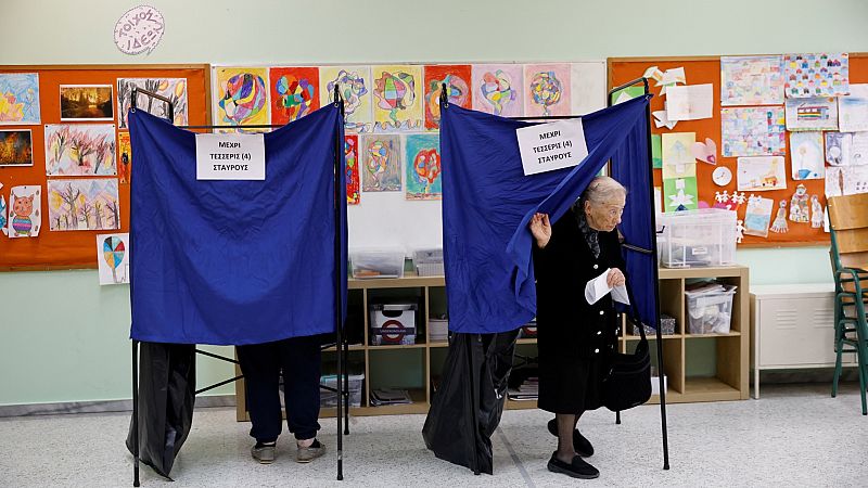 Grecia acude a las urnas con los conservadores como favoritos y una previsible repetición electoral