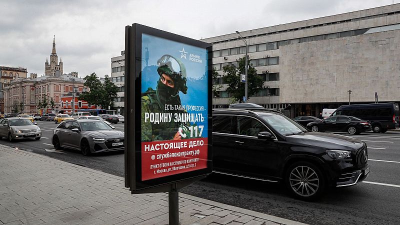 Aumento de salario y bonificaciones extra: los incentivos de Rusia para reclutar más soldados
