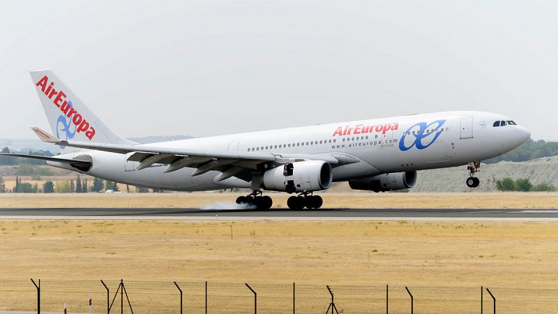 Air Europa cancela 14 vuelos este jueves por la huelga de pilotos
