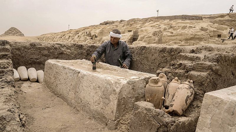Hallan en Saqqara dos de los talleres de embalsamamiento más grandes de la historia para momias humanas y animales
