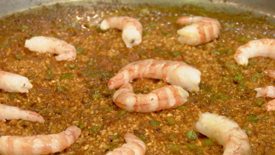 Arroz con gambas paso a paso: �La mejor receta para sorprender a tus invitados!