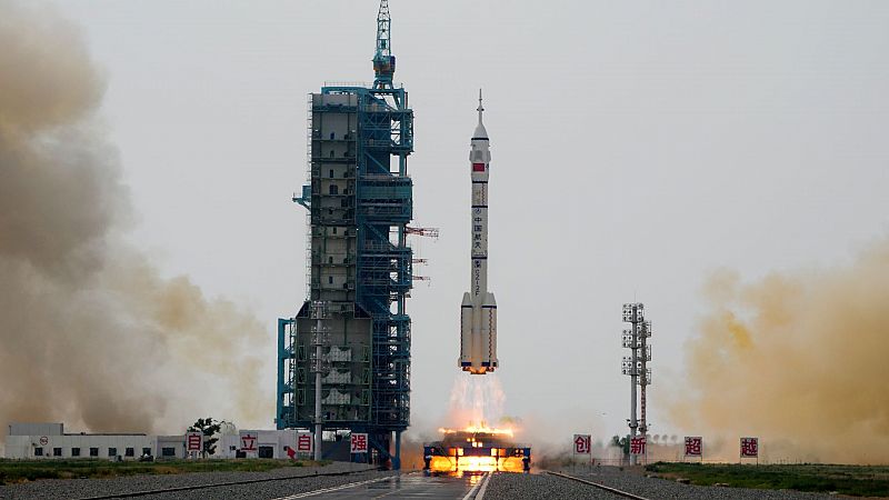 China lanza la misión tripulada que estrenará su estación espacial Tiangong