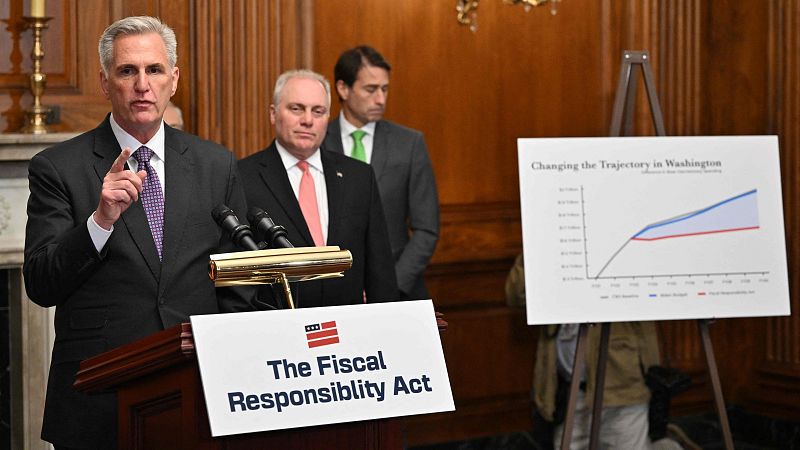 La Cámara Baja de EE.UU. respalda el acuerdo para elevar el techo de deuda de Biden y McCarthy