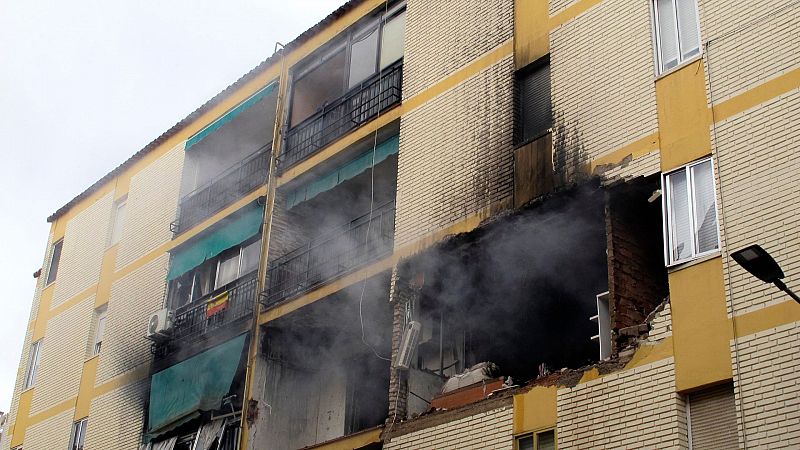 Un muerto y 16 heridos en una explosión en una vivienda de Badajoz