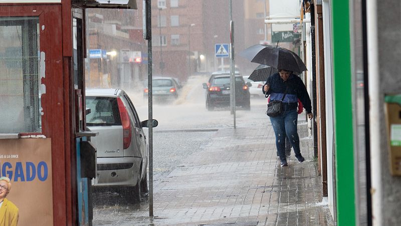 La semana comienza con tormentas en el interior peninsular y a la espera de la borrasca Óscar