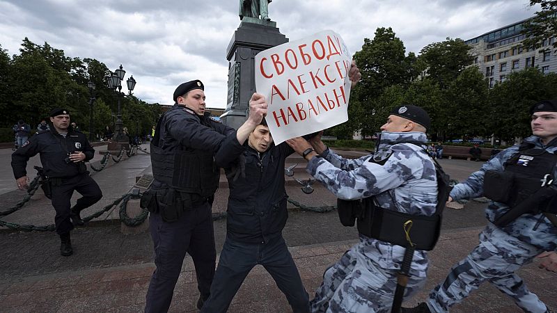 Rusia detiene a más de un centenar de personas durante la jornada mundial por la liberación de Navalny