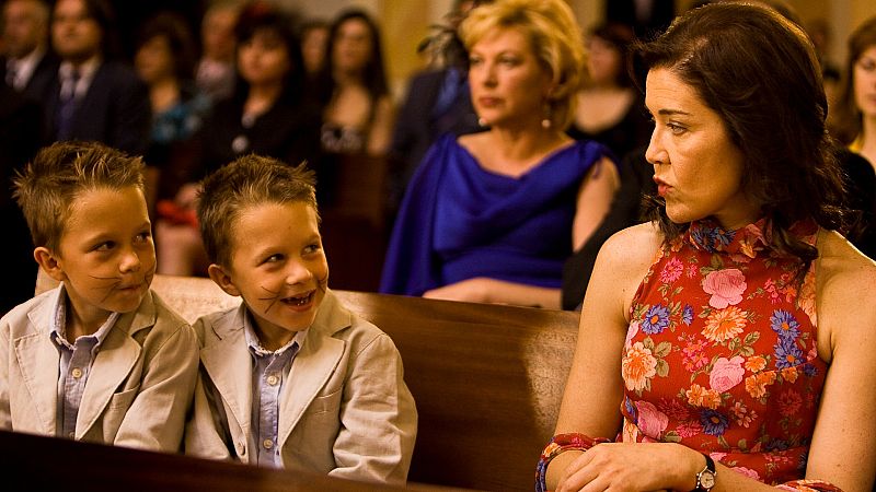 ¿Qué ha sido de los gemelos de 'Los misterios de Laura'? Así han cambiado los hijos de Laura