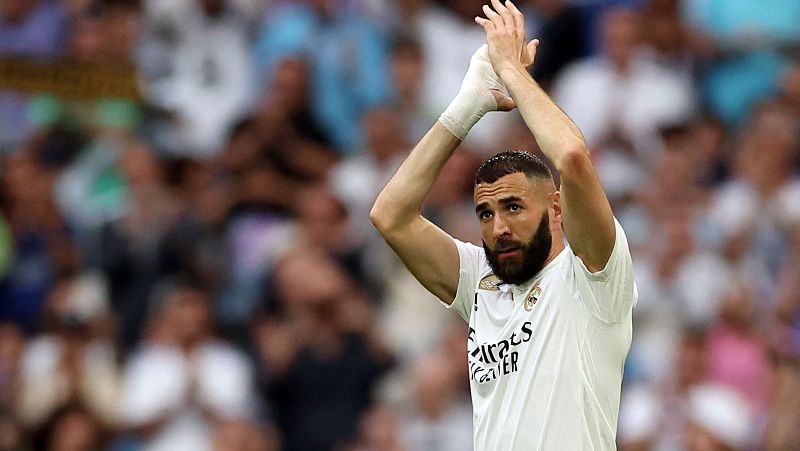 Benzema, en su despedida: "Quería retirarme aquí, pero la vida me da otra oportunidad"