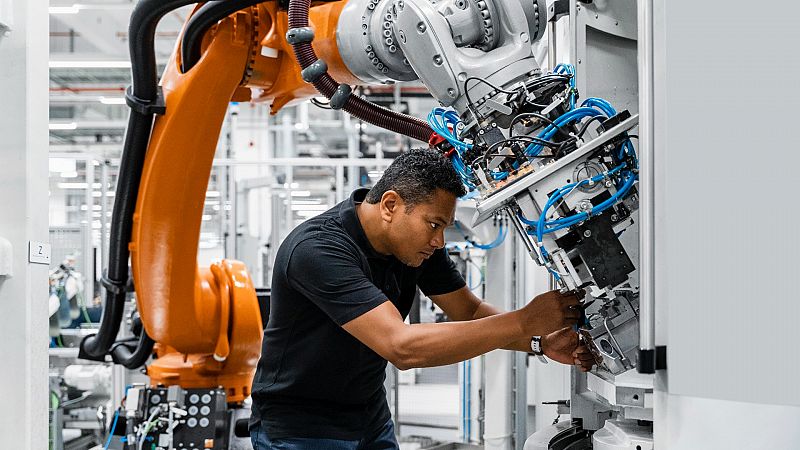 El FMI alerta de que la inteligencia artificial podría producir una "sacudida sin precedentes" en los mercados laborales