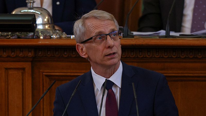El reformista Nikolai Denkov es el nuevo primer ministro rotatorio de Bulgaria