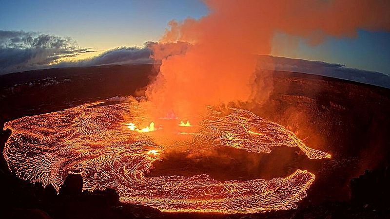 El volcán Kilauea entra en erupción en Hawái después de dos meses latente