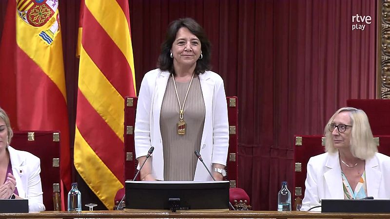 Anna Erra assumeix la presidència del Parlament amb els vots de Junts i ERC