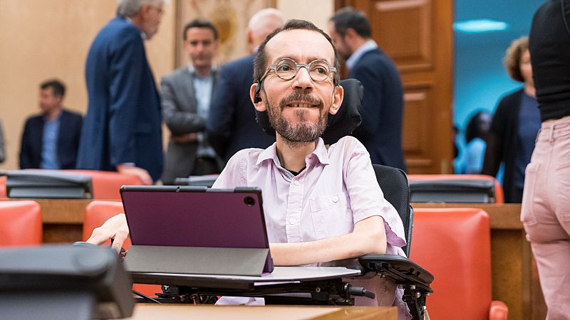 Echenique denuncia "vetos con nombre y apellidos" en la negociación con Sumar y dice que no tirará la toalla