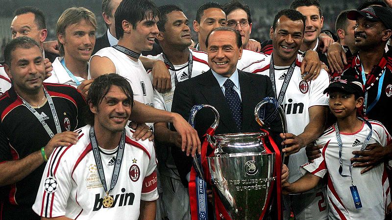 Silvio Berlusconi, el 'Calcio' como arma política: el fútbol italiano se despide del expresidente