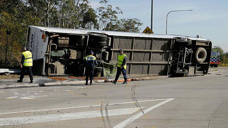 Al menos diez muertos y 25 heridos tras volcar un autobús que trasladaba invitados a una boda en Australia