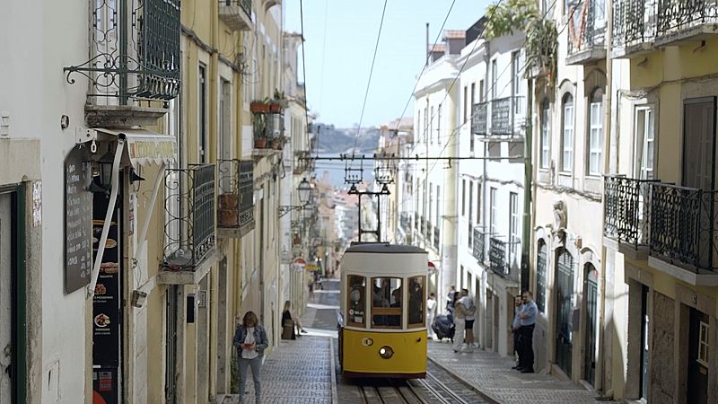 Página Dos visita Lisboa y recuerda a Fernando Pessoa