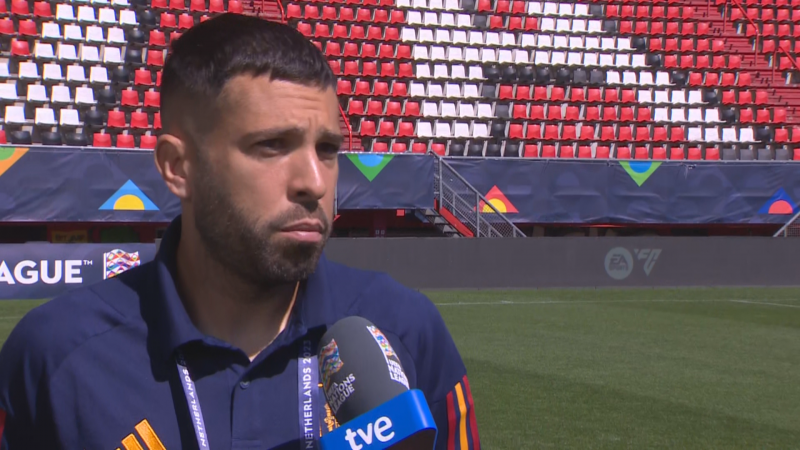 Jordi Alba, sobre su futuro, a RTVE: "Equipos no me faltarán, espero"