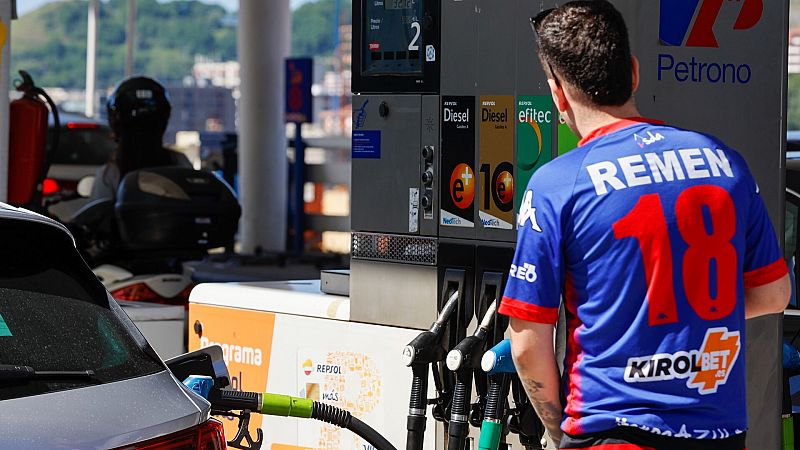 El precio de los carburantes sube ligeramente: la gasolina y el diésel se encarecen un céntimo