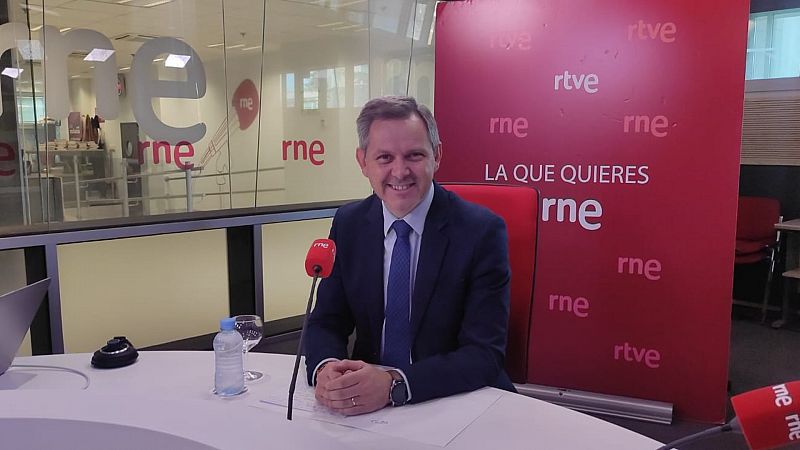 Sanidad debatirá este mes retirar el uso obligatorio de mascarillas en centros sanitarios y farmacias