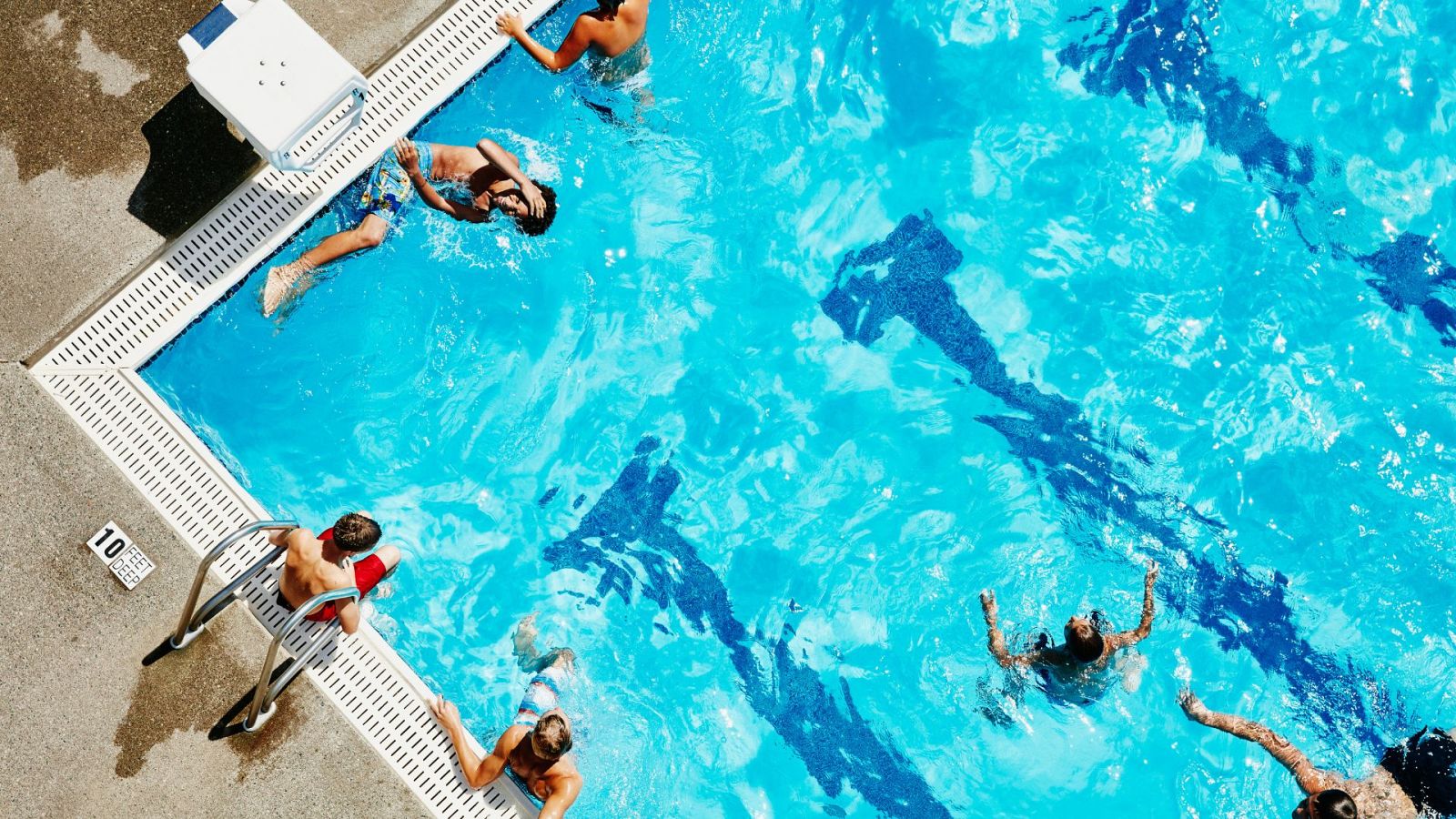 Atención vecinos morosos: la ley permite restringir el acceso a la piscina comunitaria y otras instalaciones - Ver ahora