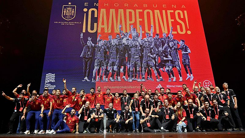 Madrid se vuelca con el primer título de la selección española en 11 años
