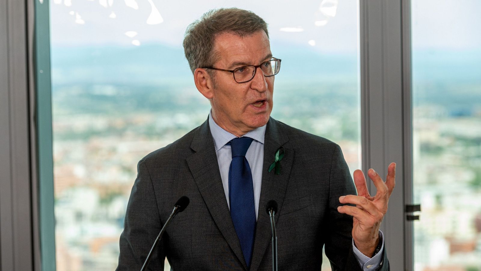 Feijóo avala el 'no' del PP a Vox en Extremadura y el pacto valenciano | Ver