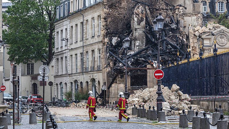 Continúa la búsqueda de un desaparecido tras la explosión del edificio en París que deja ya seis heridos graves