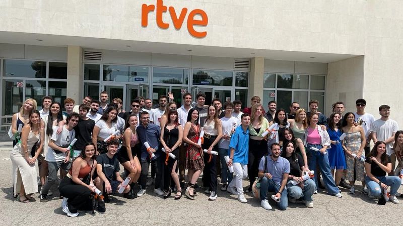 El Instituto entrega la orla de graduaci�n a la promoci�n 2023 de Realizaci�n, Producci�n y Sonido