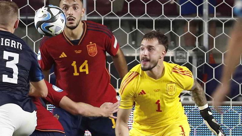 El Barça decide finalmente renovar a Arnau Tenas