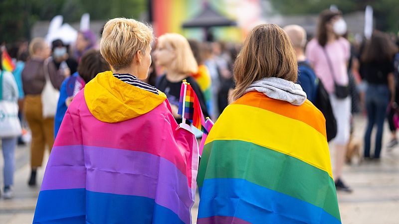 Once historias de discriminación y máscaras: trans e intersexuales, las 'letras' más invisibles del LGTBI
