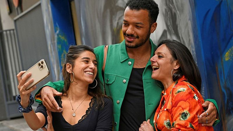 'Sevillanas de Brooklyn': Curiosidades de la película con Carolina Yuste, perfecta para el verano