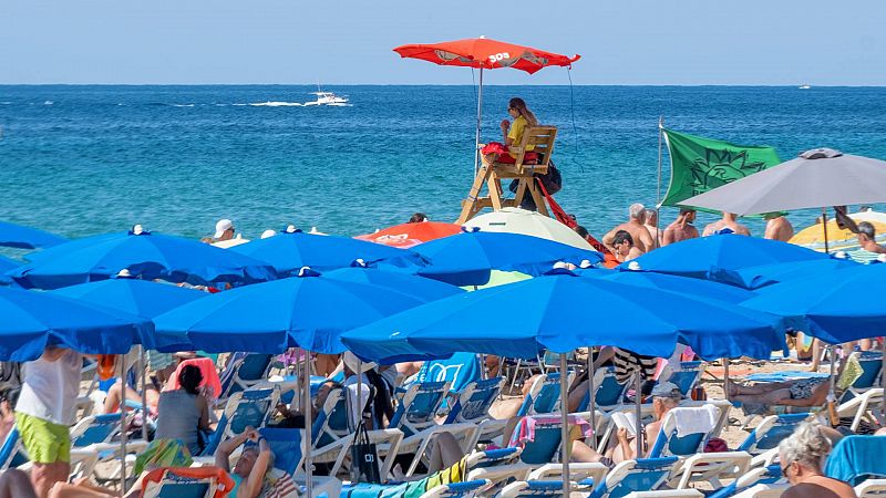 La creación de empleo se ralentiza pese al nuevo récord de trabajadores y el paro baja en otras 50.000 personas en junio