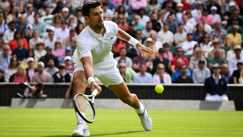 Djokovic vence con solvencia a Cachín en su debut en el All England Club