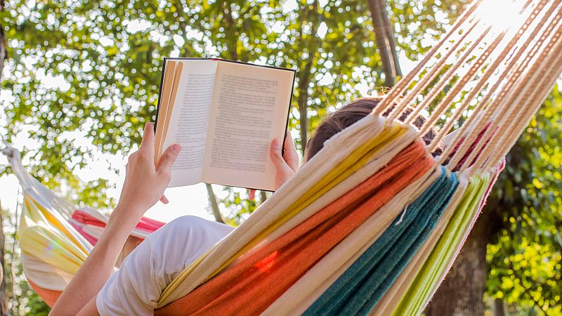 Página Dos elige 12 libros para leer este verano 2023