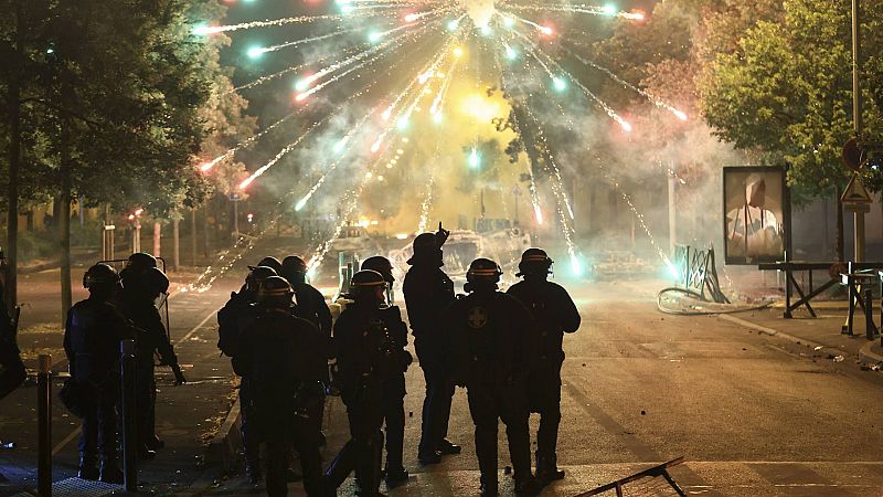 Remiten los disturbios en Francia, con 16 detenidos en la última noche