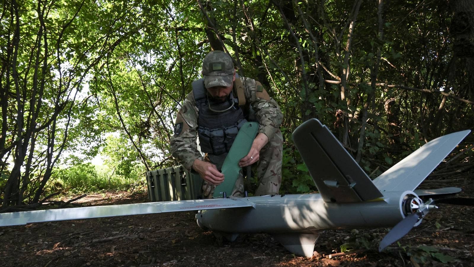 Un centro de evacuación médica cura a los soldados heridos en Bajmut | Ver