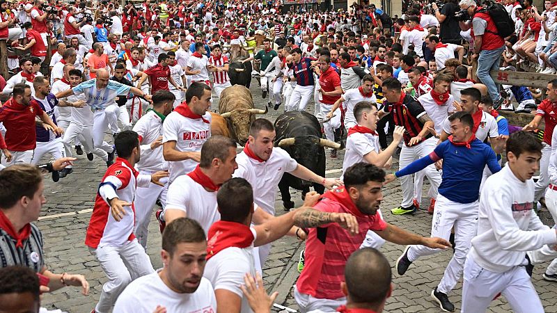 As hemos contado el quinto encierro de San Fermn 2023: dos heridos por los toros de Nez Cuvillo